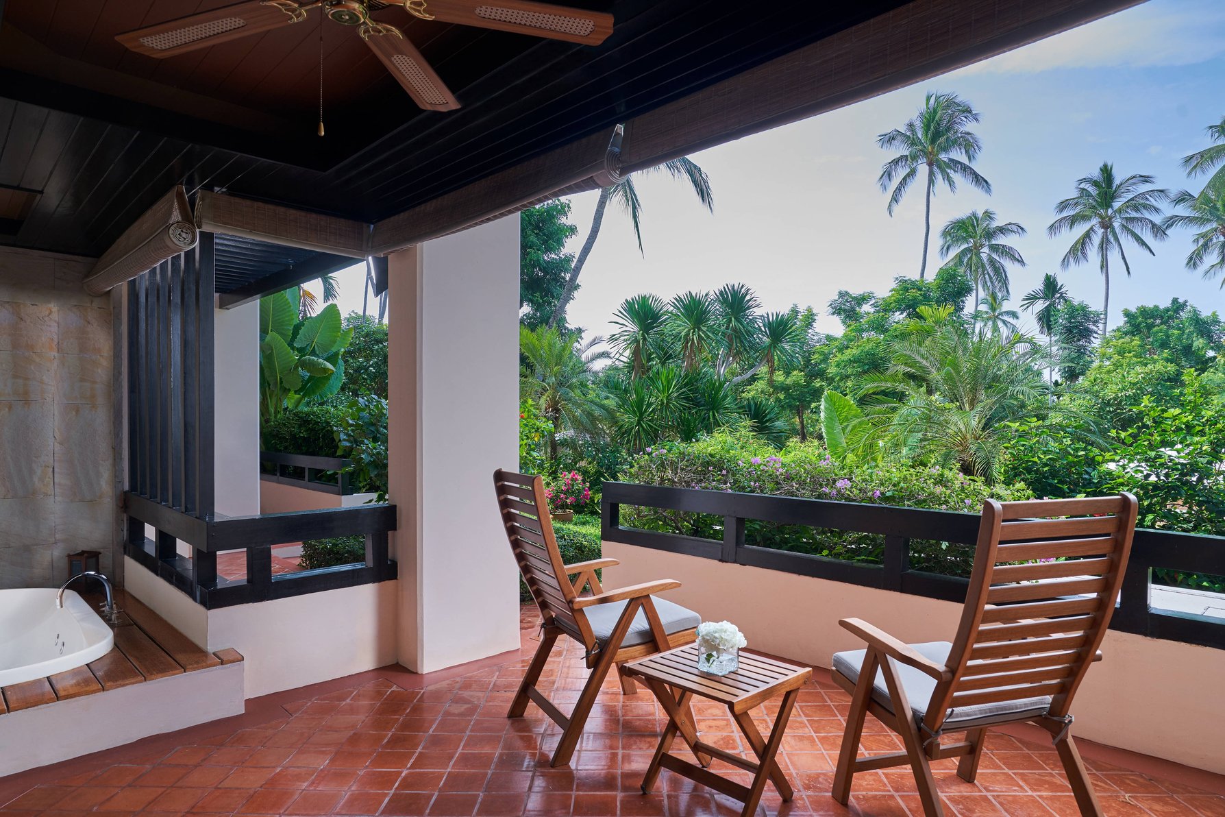 Renaissance Koh Samui Resort & Spa by Marriott Room Type - Guest room, 2 Twin, Ground floor, Terrace, Whirlpool