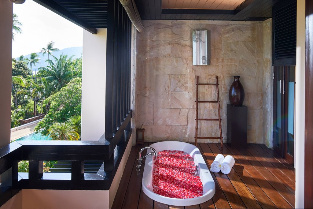 Renaissance Koh Samui Resort & Spa by Marriott Room Type - Guest room, 2 Twin, Whirlpool