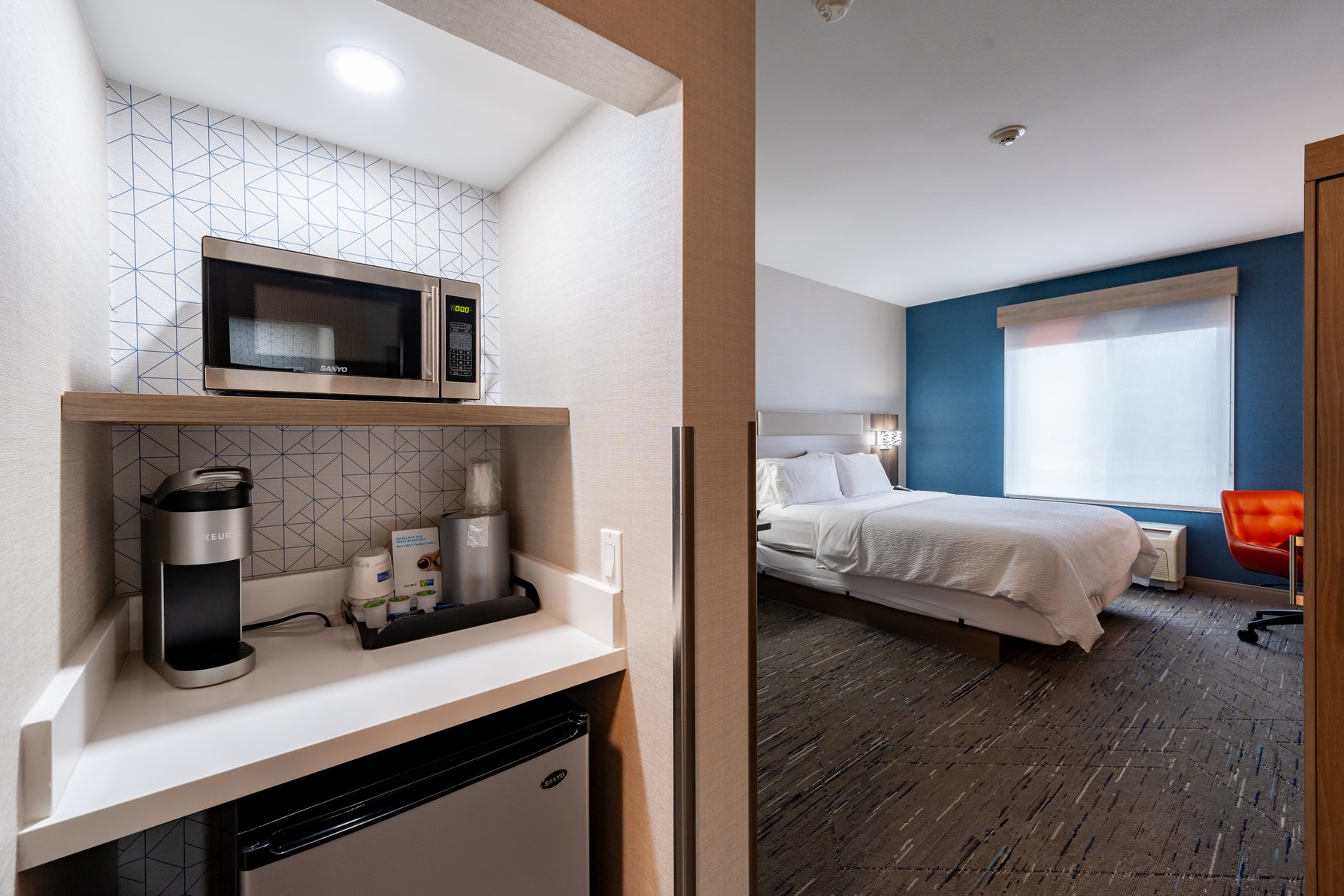 Holiday Inn Express Hotel Frazier Park Room Type - 1 King Standard
