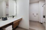 2 Queen Studio Suite Communication Mobility Access Tub