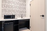 2 Queen Studio Suite Communication Mobility Access Tub