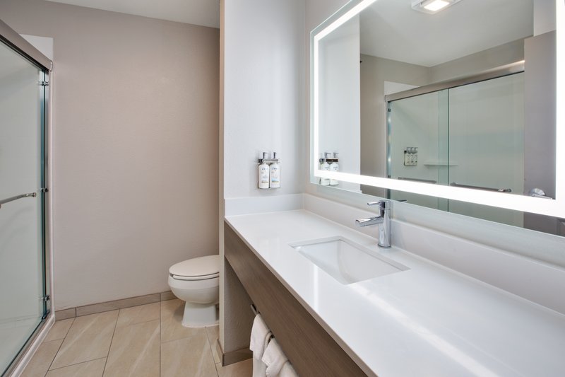 HOLIDAY INN EXPRESS FREMONT