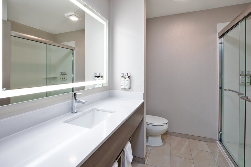 HOLIDAY INN EXPRESS FREMONT