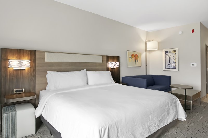 Holiday Inn Express Gulfport Beach
