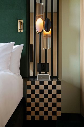 Chess Night stand