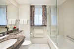 Comfort Room, Guest room, 1 King, Mountain view, Balcony