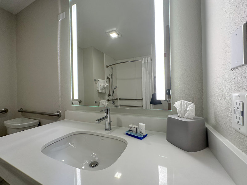HOLIDAY INN EXPRESS KEARNEY