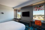 1 King Bed, Guest room, 1 King