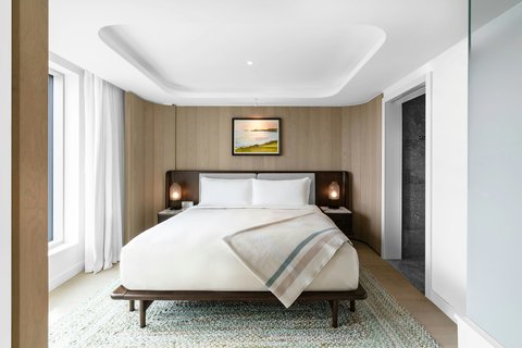 Premium Thrumcap Bedroom