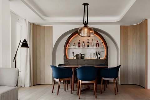 Shannon Suite Bar