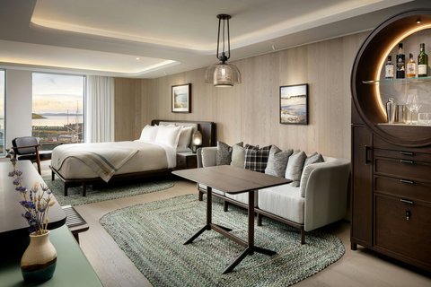 King Deluxe Guest Room