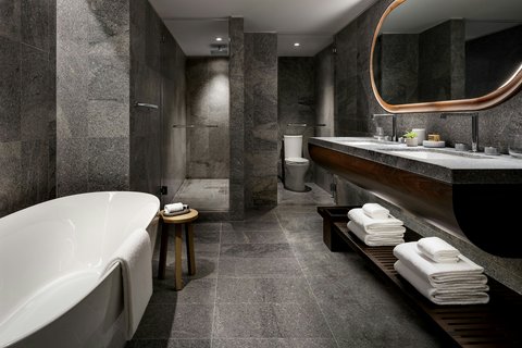 Shannon Bathroom