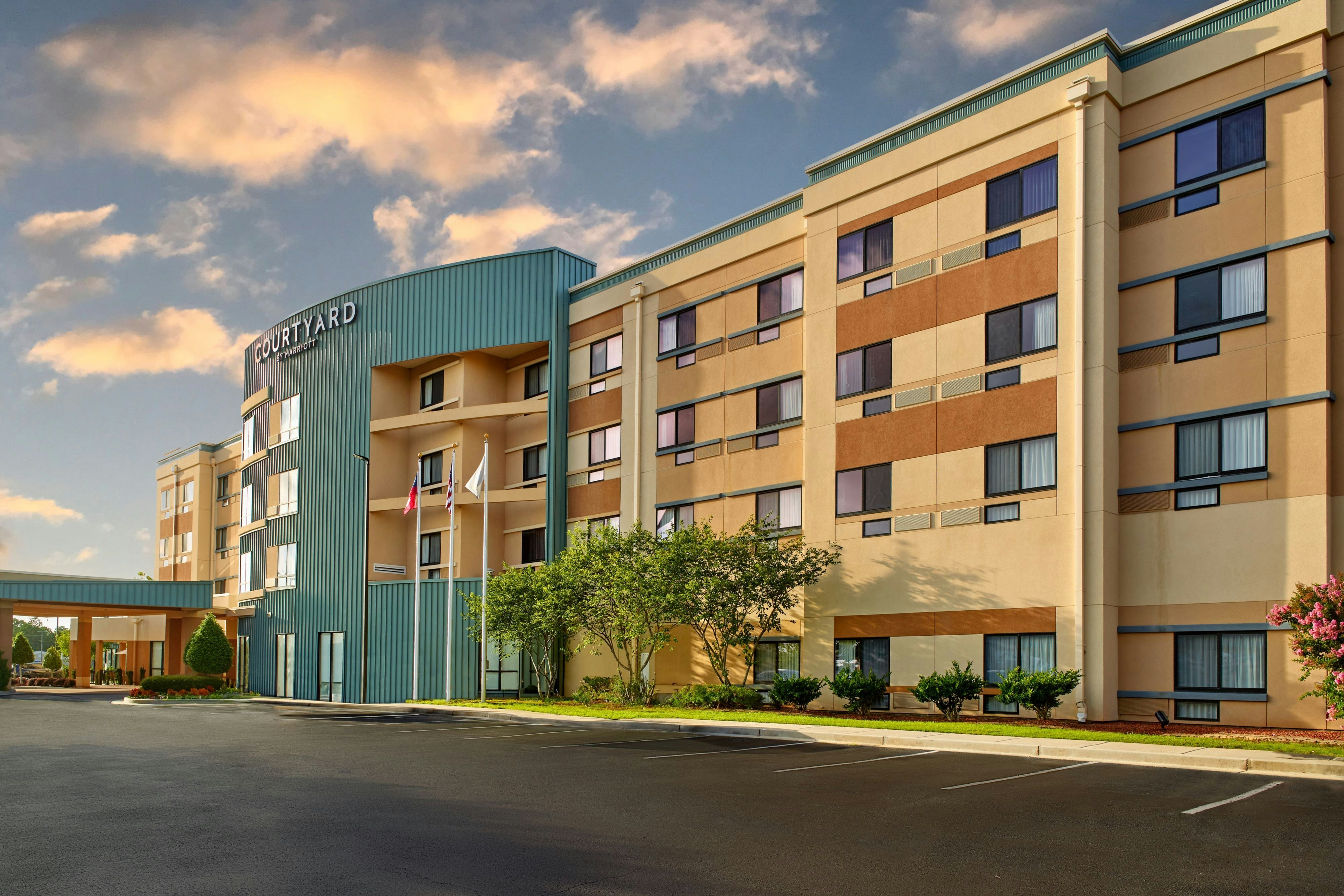 Courtyard Warner Robins