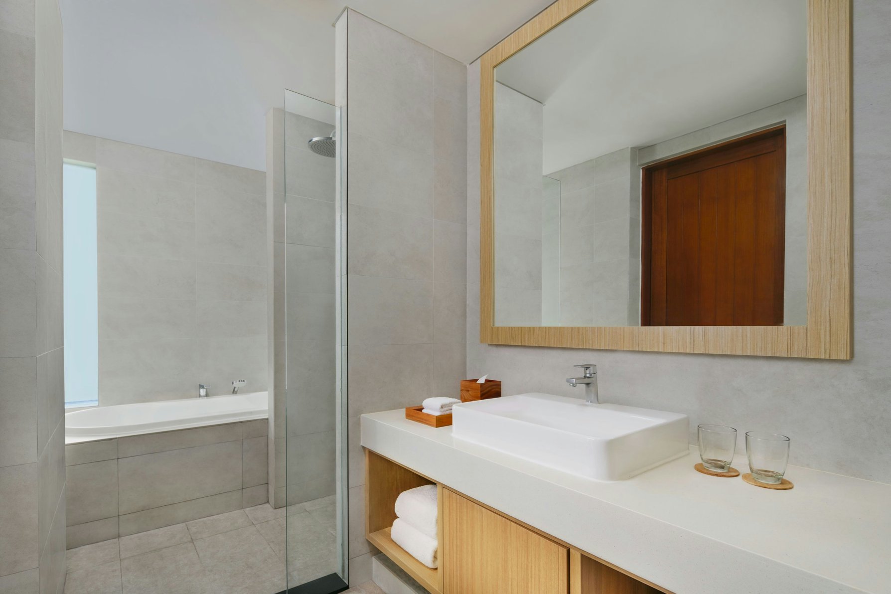Element by Marriott Bali Ubud Room Type - Deluxe Premier, Guest room, 1 King, Garden view, Tub, Balcony