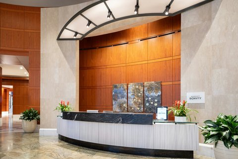 24 Hours Reception
