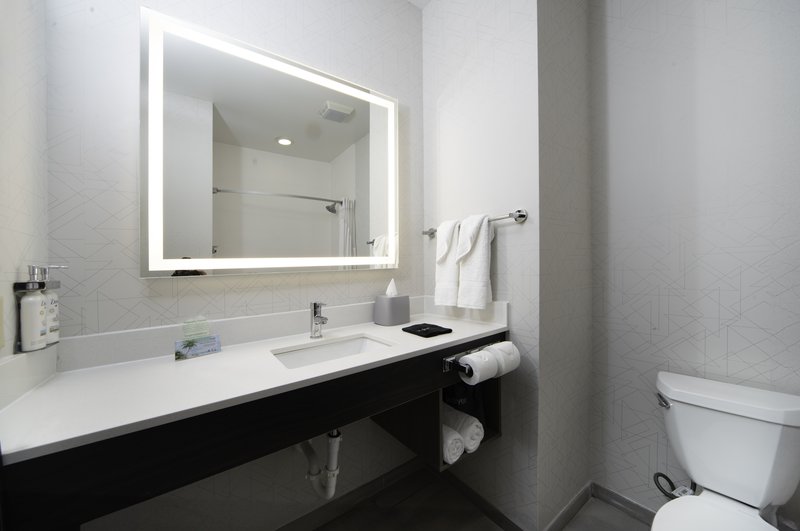 Holiday Inn Express Hotel & Suites ST CHARLES