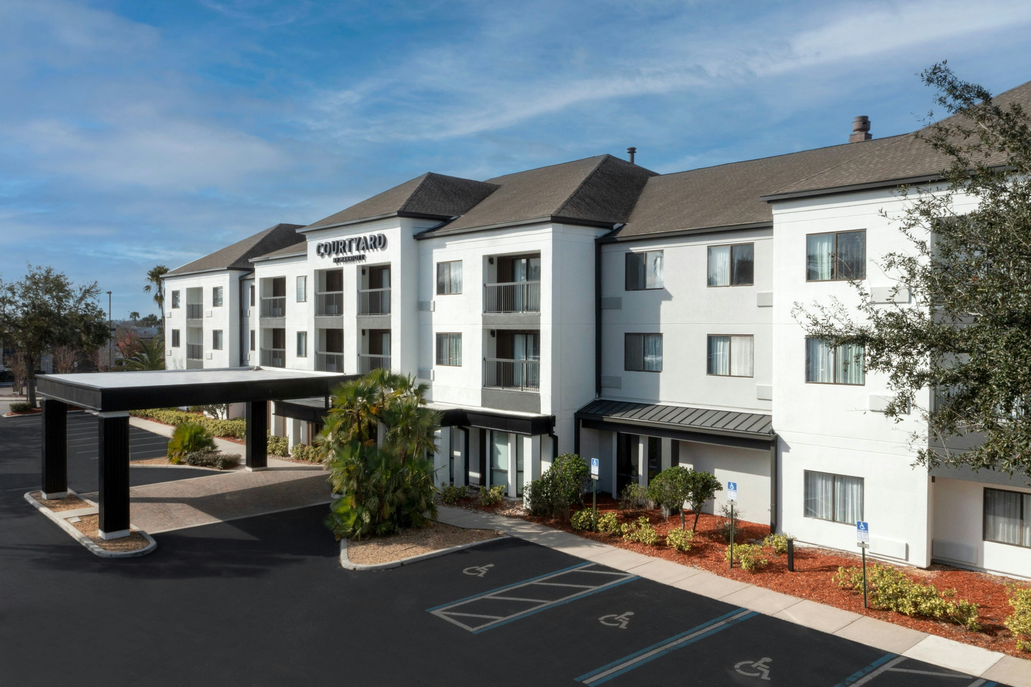 Courtyard by Marriott Lakeland