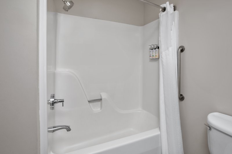 Holiday Inn Express Hotel & Suites Grand Rapids-North