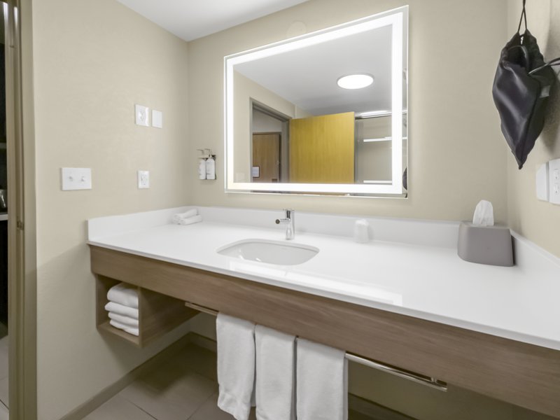 HOLIDAY INN EXPRESS MIDVALE