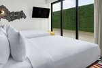Aloft, Guest room, 2 Queen, Limited view