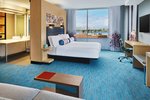 Larger Guest room, 1 King, Corner room