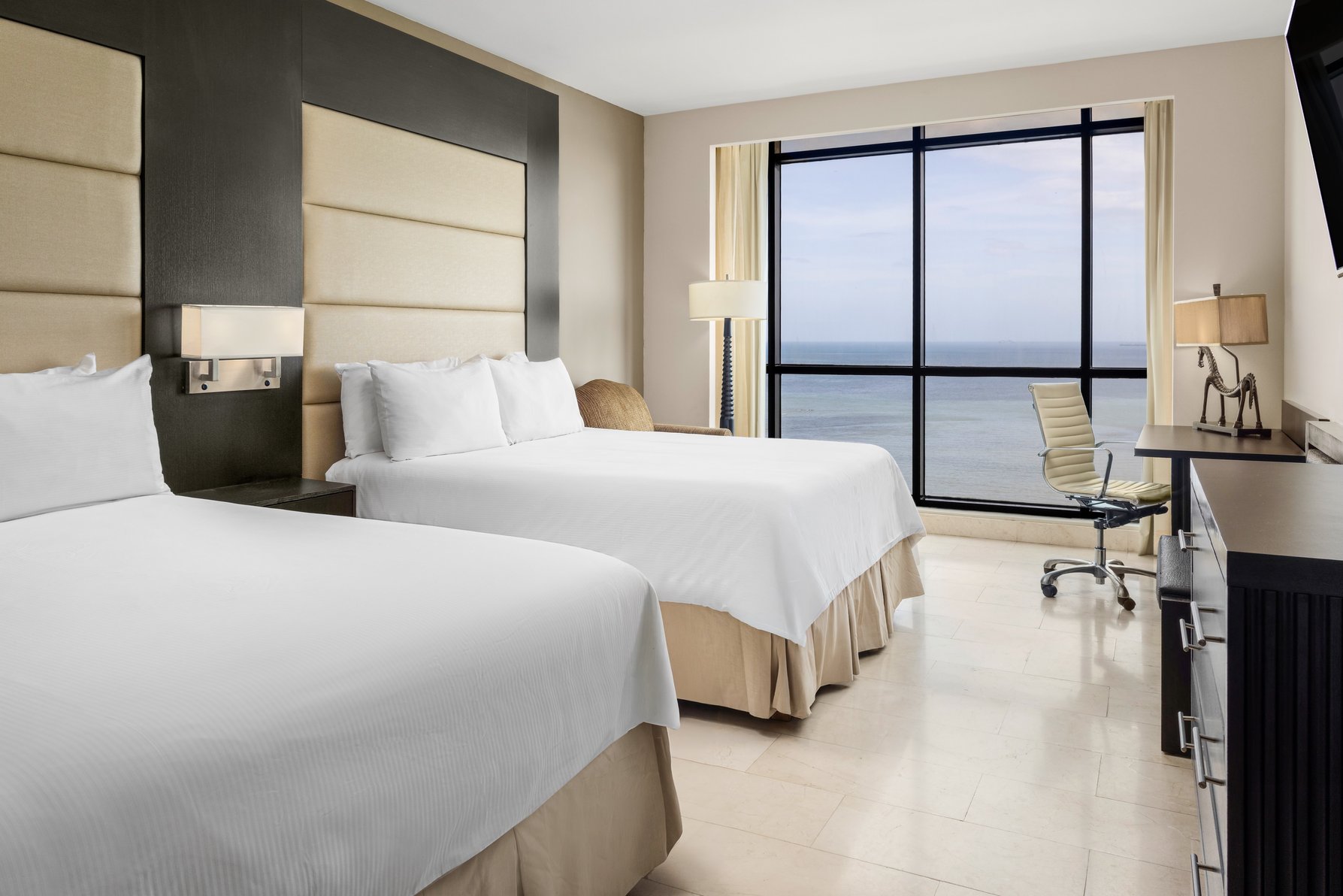 InterContinental MIRAMAR PANAMA Room Type - 2 Queen Premium Ocean View Club Lounge Access