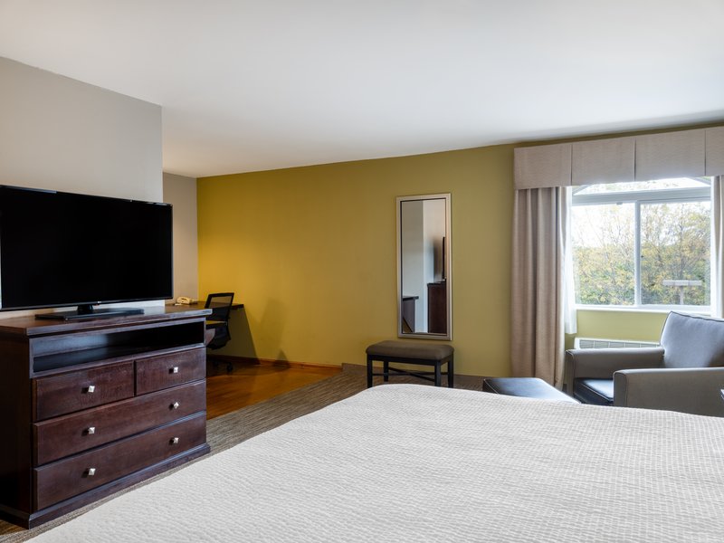 HOLIDAY INN EXP LIBERTYVILLE