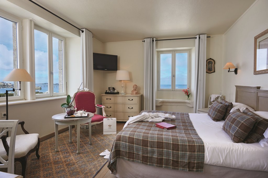 Guest photo