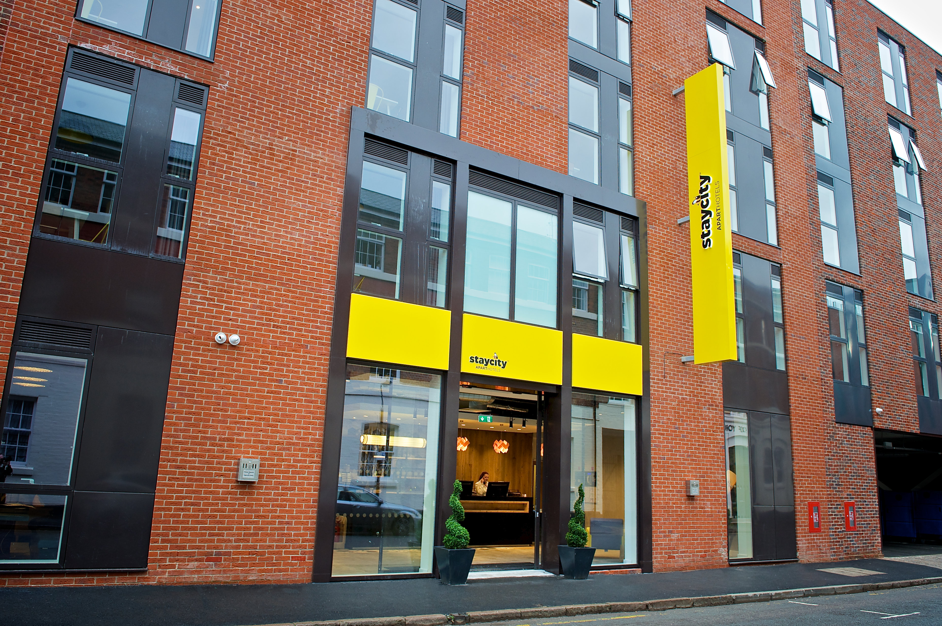 StayCity ApartHotels Newhall Square