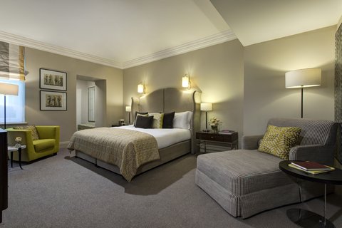 Brown's Hotel - Classic Suite