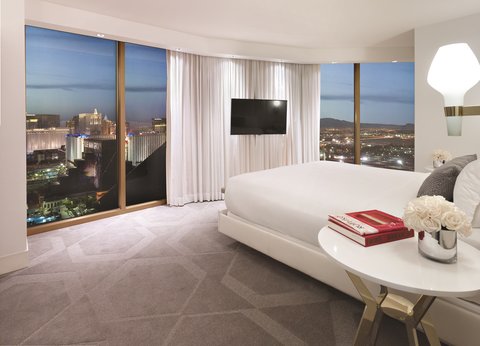 Corner King Suite