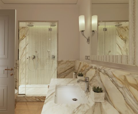 Hotel de Russie - Picasso Suite Bathroom