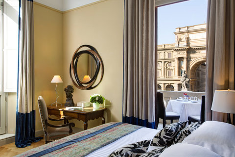 Hotel Savoy - Repubblica Suite Bedroom
