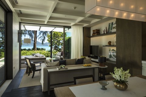 Beachfront Pool Villa
