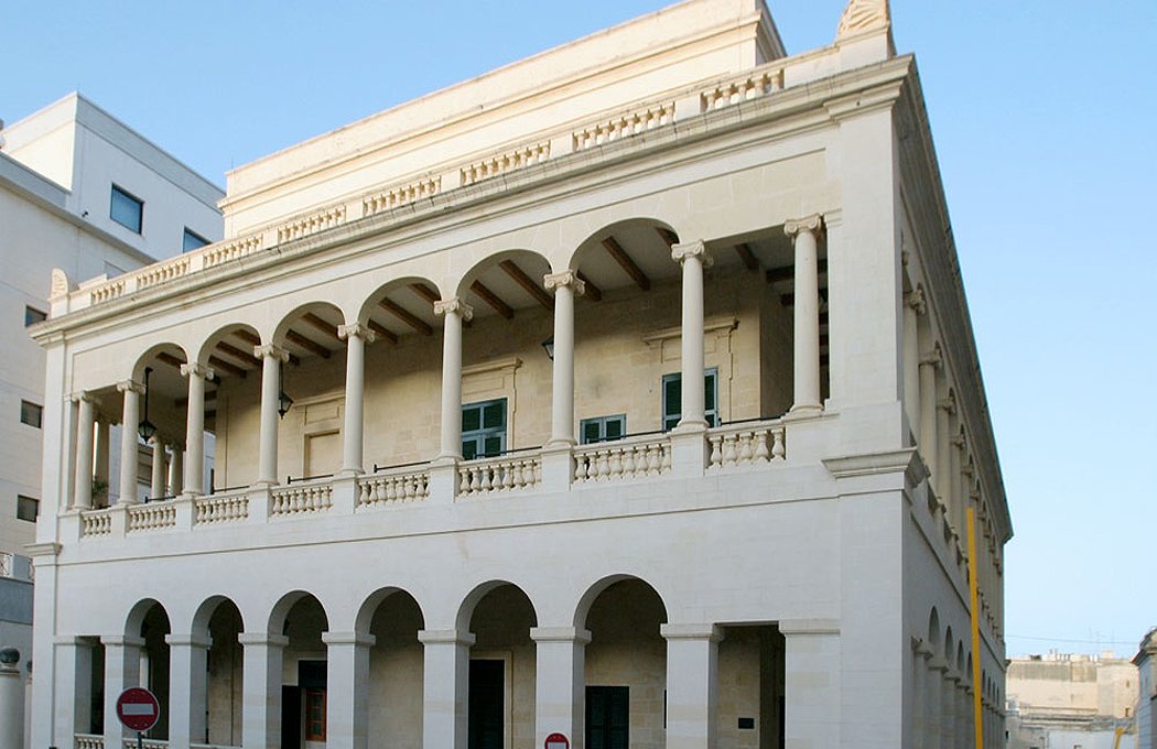 Palazzo Capua