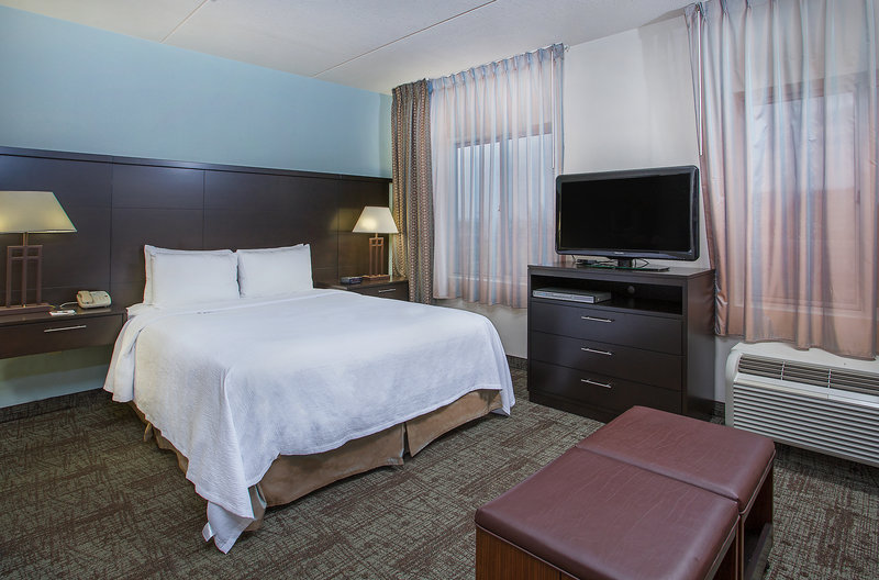 STAYBRIDGE STES DTWN CONV CTR