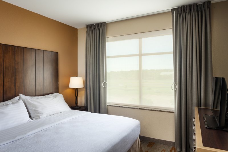 HOLIDAY INN NW SEAWORLD AREA