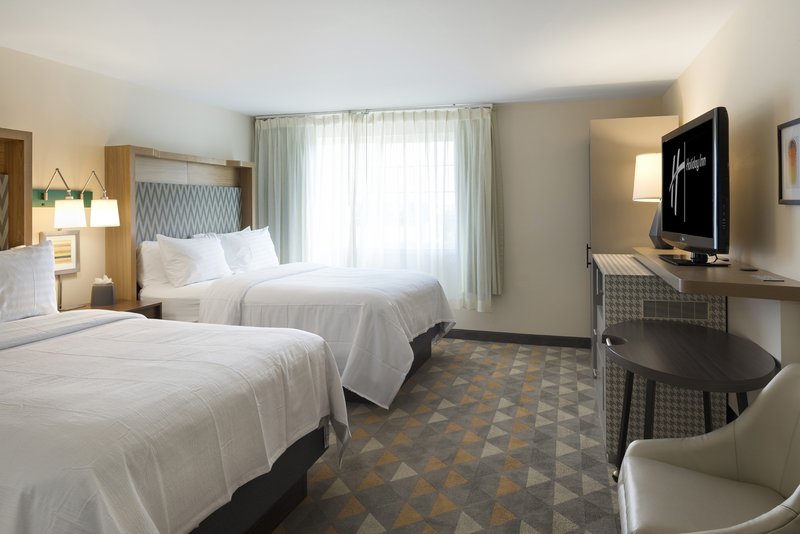 TWO QUEEN BEDS NONSMOKE