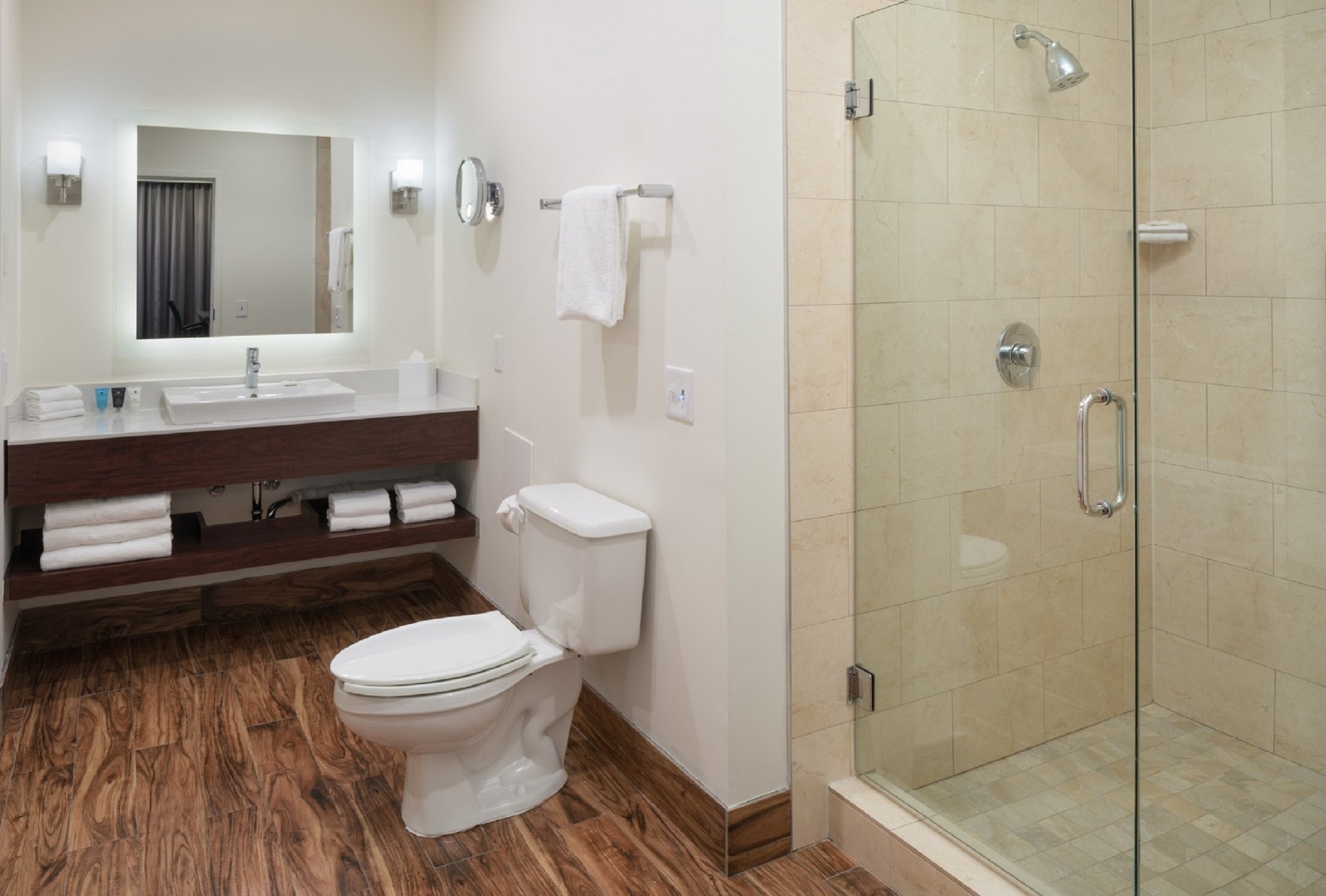 Crowne Plaza SPRINGFIELD - CONVENTION CTR Room Type - 1 Bedroom Suite, Living Area, Additional Half Bathroom Crowne Plaza SPRINGFIELD - CONVENTION CTR Room Type - 1 Bedroom Suite, Living Area, Additional Half Bathroom