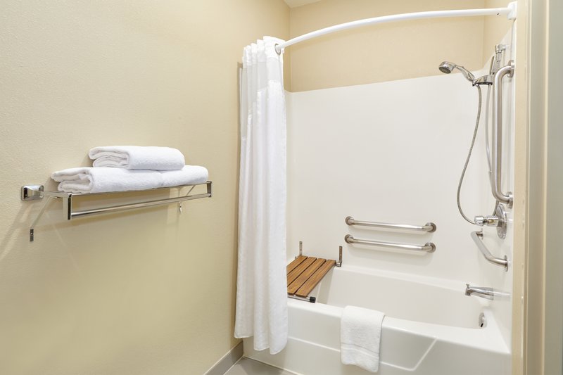 KING MOBILITY ACCESSIBLE TUB NONSMOKING