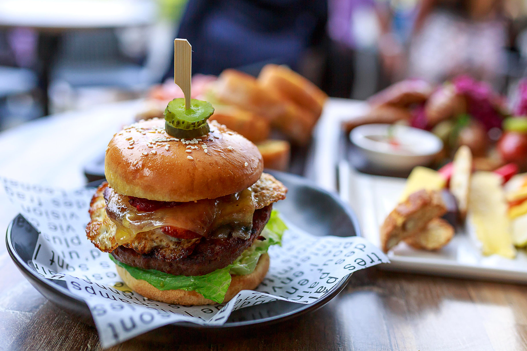 Crowne Plaza Perth by IHG - Gusti Restaurant Terrace Menu - Burger