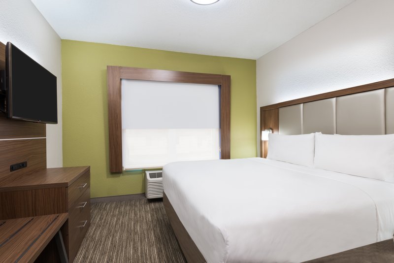 Holiday Inn Express and Suites Columbus Airport East