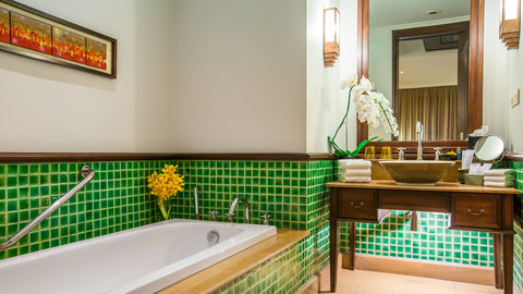 InterContinental Pattaya Resort - Guest Bathroom
