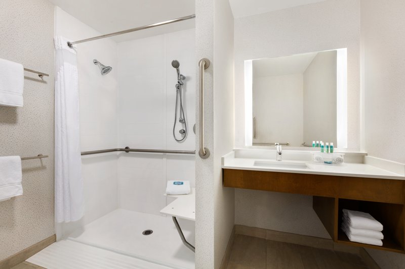 Holiday Inn Express and Suites Salisbury