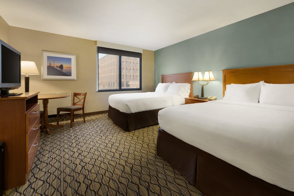 Holiday Inn & Suites DULUTH-DOWNTOWN