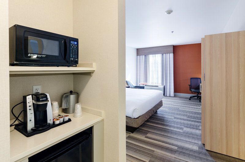 HOLIDAY INN EXP LEXINGTON
