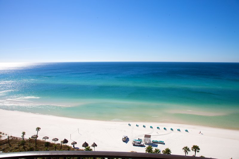 HOLIDAY INN RESORT