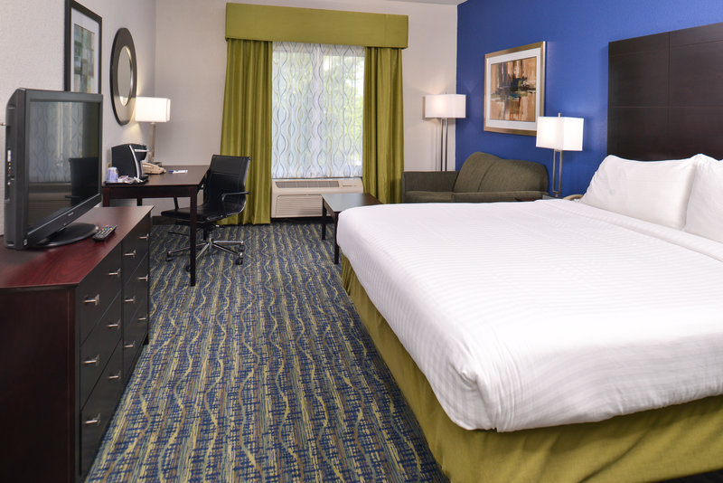 HOLIDAY INN EXP STES SAN ANTON