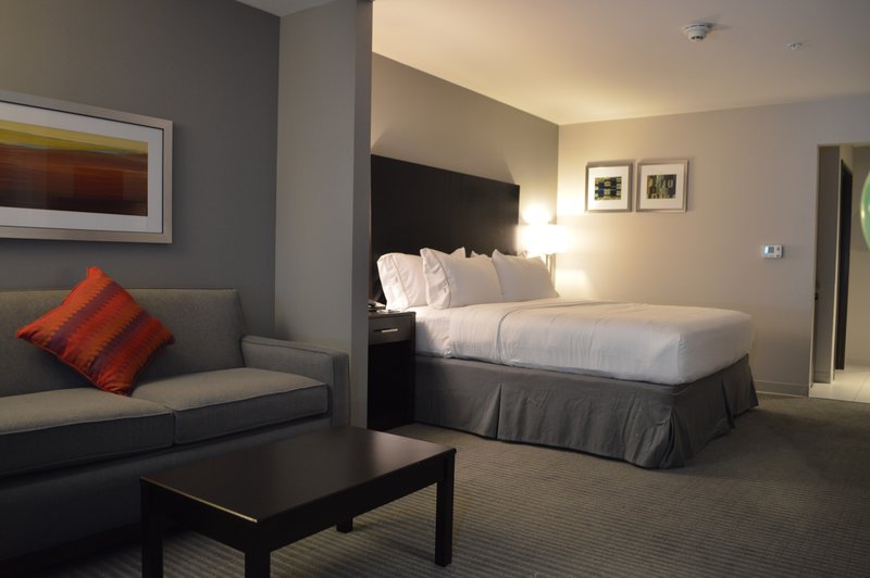 HOLIDAY INN EXPRESS TAHLEQUAH