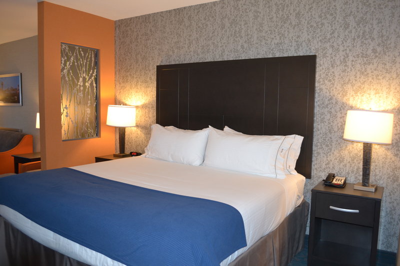Holiday Inn Express Hotel & Suites KNOXVILLE WEST – PAPERMILL DR